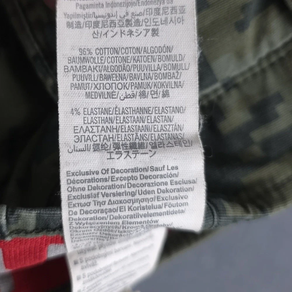 Under Armour‎ Cargo Pants Mens 38x32 (Fits 37x30) Digital Camo Tactical Military